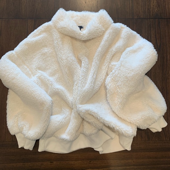 Gap XL Women’s Sherpa Mockneck Pullover Sweater - Picture 3 of 5